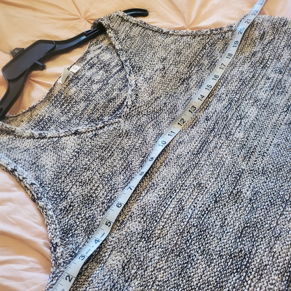 GAP V Neck Marled Knit Sweater Tank Top NEW - Picture 5 of 10